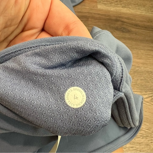 Lululemon Groove Super-High-Rise Flared Pant Nulu Size 4 Water Drop - Picture 9 of 10